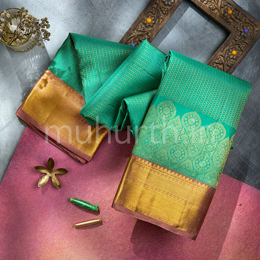 Rama Color Kanjivaram Silk Saree With Handloom Weaving