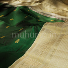 Load image into Gallery viewer, Green Pure Kanjivaram Silk Saree with Tassar White