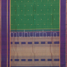 Load image into Gallery viewer, Elai Pacchai Green Pure Kanjivaram Silk Saree with Magenta