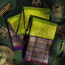 Load image into Gallery viewer, Alli Veldhari Pure Zari Kanjivaram Silk Saree with Vijaya