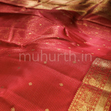 Load image into Gallery viewer, Red Vaira Oosi Pure Zari Kanjivaram Silk Saree