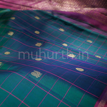 Load image into Gallery viewer, Peacock Green Pure Kanjivaram Silk Saree
