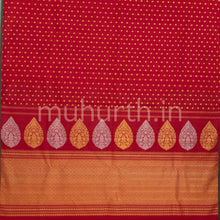 Load image into Gallery viewer, Arakku Kanjivaram Silk Saree