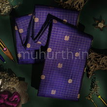 Load image into Gallery viewer, Meenakshi Pure Kanjivaram Silk Saree