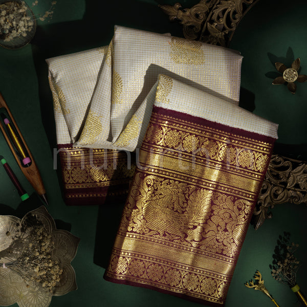 Faun Pure Kanjivaram Silk Saree with Pakku