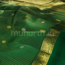Load image into Gallery viewer, Green Pure Kanjivaram Silk Saree
