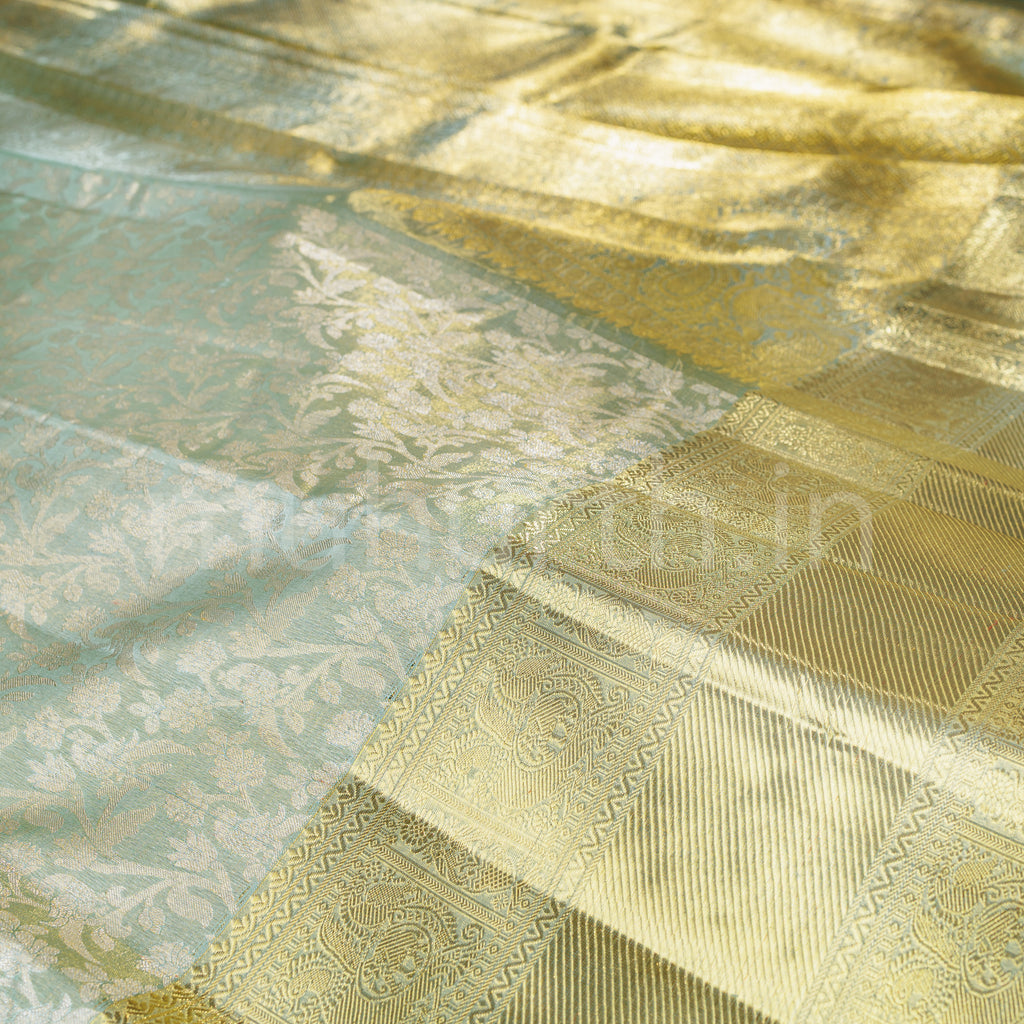 Light Rexona Tissue Kanjivaram Silk Saree : Border and Weave details