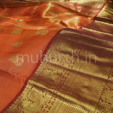 Load image into Gallery viewer, Bright Red Pure Vaira Oosi Kanjivaram Silk Saree with Arakku