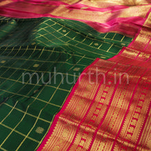 Load image into Gallery viewer, Green Pure Zari Kanjivaram Silk Saree with Rose