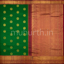 Load image into Gallery viewer, Kanjivaram Dark Green Silk Saree with Dark Arakku