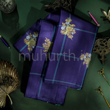 Load image into Gallery viewer, Vijaya Pure Kanjivaram Silk Saree