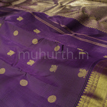 Load image into Gallery viewer, Dark Magenta Vaira-Oosi Pure Zari Kanjivaram Silk Saree